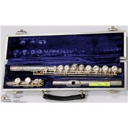FLUTE CARAVELLE WITH CASE, CLEANING ROD