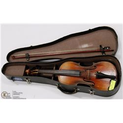 VIOLIN VUILLAUMA PARIS 4/4 OLD CASE & BOW