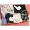 Image 1 : FLAT OF LADIES CLOTHING SIZE 22W, INCLUDES 2 SKIRT