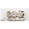 Image 1 : 10K YELLOW GOLD 3 DIAMOND HALF BEZEL SET RING