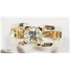 Image 1 : 10K YELLOW GOLD LARGE DIAMOND SOLITAIRE RING