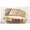 Image 2 : 10K YELLOW GOLD DIAMOND MEN'S RING SIZE 11