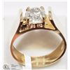 Image 2 : 10K YELLOW GOLD DIAMOND SOLITAIRE RING