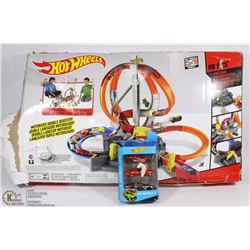 LOT OF HOT WHEELS INC THE TRACK  SETS