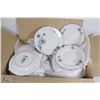 Image 1 : 20) BOX OF DISHES