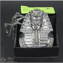 EGYPTIAN PHAROH HEAVY PENDANT & 34" CHAIN