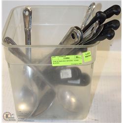 TUB OF SERVING SPOONS - SOME SLATTED