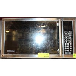 DANBY DESIGNER 700W MICROWAVE M# DMW74955