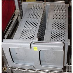 LOT OF 2 CUTLERY DRAINING HOLDERS