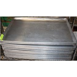 LOT OF 18 LARGE COOKIE SHEETS