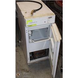 CORNELIUS ICE MACHINE