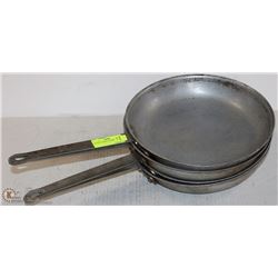 LOT OF 4 LARGE 12" FRYING PANS