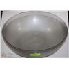 Image 1 : LOT OF TWO 24" LARGE POLYCARBONATE SALAD BOWLS