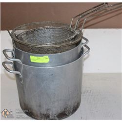 2 LARGE COOKING POTS & 2 STRAINERS