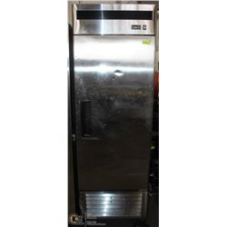TRUE REFRIGERATION UNIT UPRIGHT FREEZER