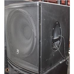 MACKIE SRM 1801 - 18"-POWERED SOUND