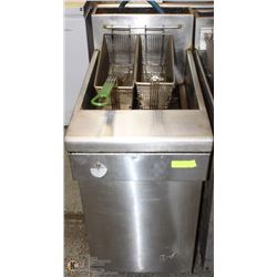 QUEST FRYER WITH 2 BASKETS