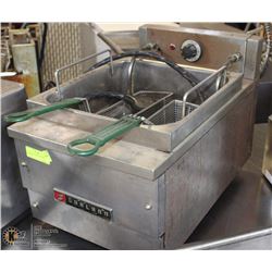 GARLAND ELECTRIC FRYER WITH 2 BASKETS