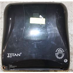 TOWEL DISPENSER TITAN SENSOR ACTIVATED