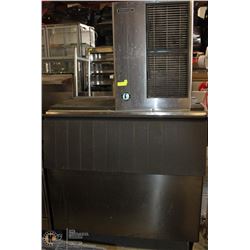 HOSHIZAKI GIANT ICE MACHINE