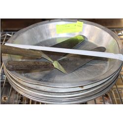 LOT OF TEN 10" PIE PLATES AND 2 LIFTERS