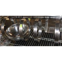 WALLMOUNT STAINLESS STEEL BOWL HOLDER AND FOUR