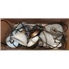 Image 1 : BOX OF PENDANT LIGHTS