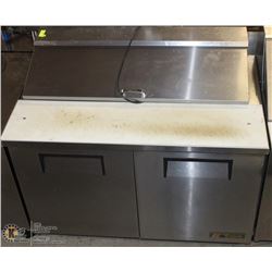 TRUE 4' SANDWICH TABLE