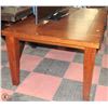 Image 1 : SHOWHOME RUSTIC STYLE WOOD TONE KITCHEN TABLE