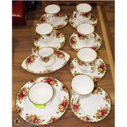 LOT OF ROYAL ALBERT OLD COUNTRY ROSES INCL