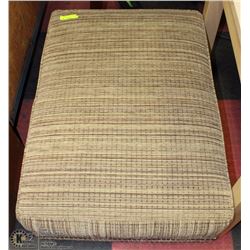 LARGE WOOD FOOTED TWEED OTTOMAN