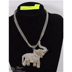 ELEPHANT RHINESTONE PENDANT & 34" CHAIN
