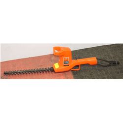 HEDGE CLIPPER BLACK AND DECKER