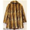 Image 2 : VINTAGE FUR 3/4 LENGTH COAT