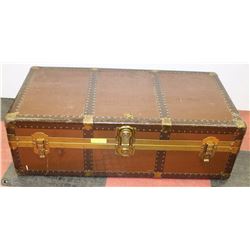 F.A.R. EVELEIGH STEAMER TRUNK WITH KEY