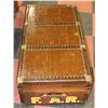 Image 2 : F.A.R. EVELEIGH STEAMER TRUNK WITH KEY