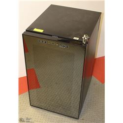 DIGITAL DISPLAY WINE COOLER (MISSING TOP PLASTIC