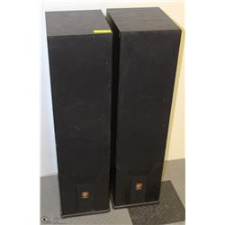2 TALL SPEAKERS MODEL PTA/904B POWER PRO AUDIO