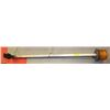Image 1 : YELLOW BEACON LIGHT ON ALUMINUM POLE