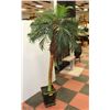 Image 1 : 6' PALM TREE WITH METAL POT