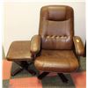 Image 1 : BROWN LEATHER ADJUSTABLE RECLINER