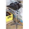 Image 1 : PORTABLE SALON WASH SINK