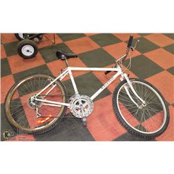 RALEIGH MOUNTAIN BIKE 26" TIRES