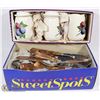 Image 1 : CUTLERY SET AND NEW KNOTTS BERRY FARM