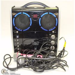 KARAOKE MACHINE