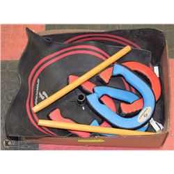 RUBBER HORSE SHOE SET