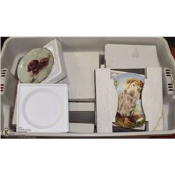 LARGE TOTE WITH COLLECTIBLE PLATES