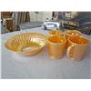 Image 2 : Fire King lustre bowls & 4 cups