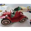 Image 2 : 3 Tin toys - Cars & Train