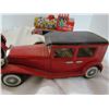 Image 3 : 3 Tin toys - Cars & Train